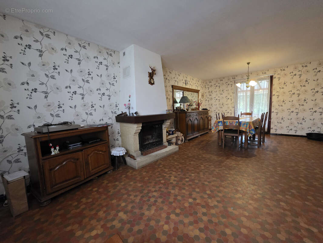 Maison à CAMBLAIN-CHATELAIN