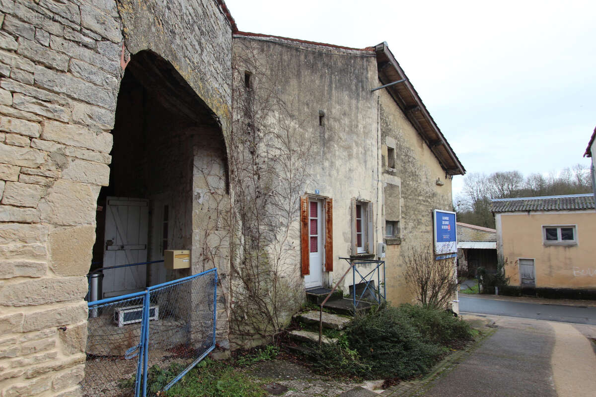 Maison à CHIZE