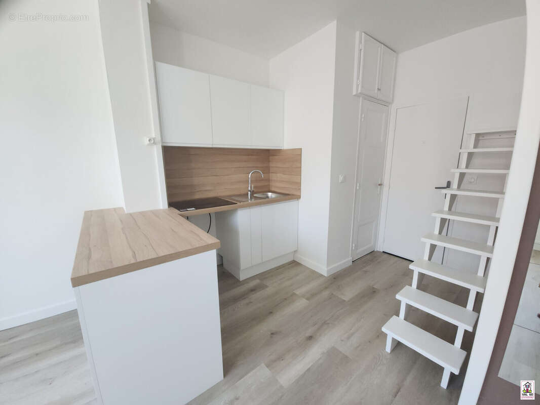 Appartement 21 m² à Clermont  - photo 2