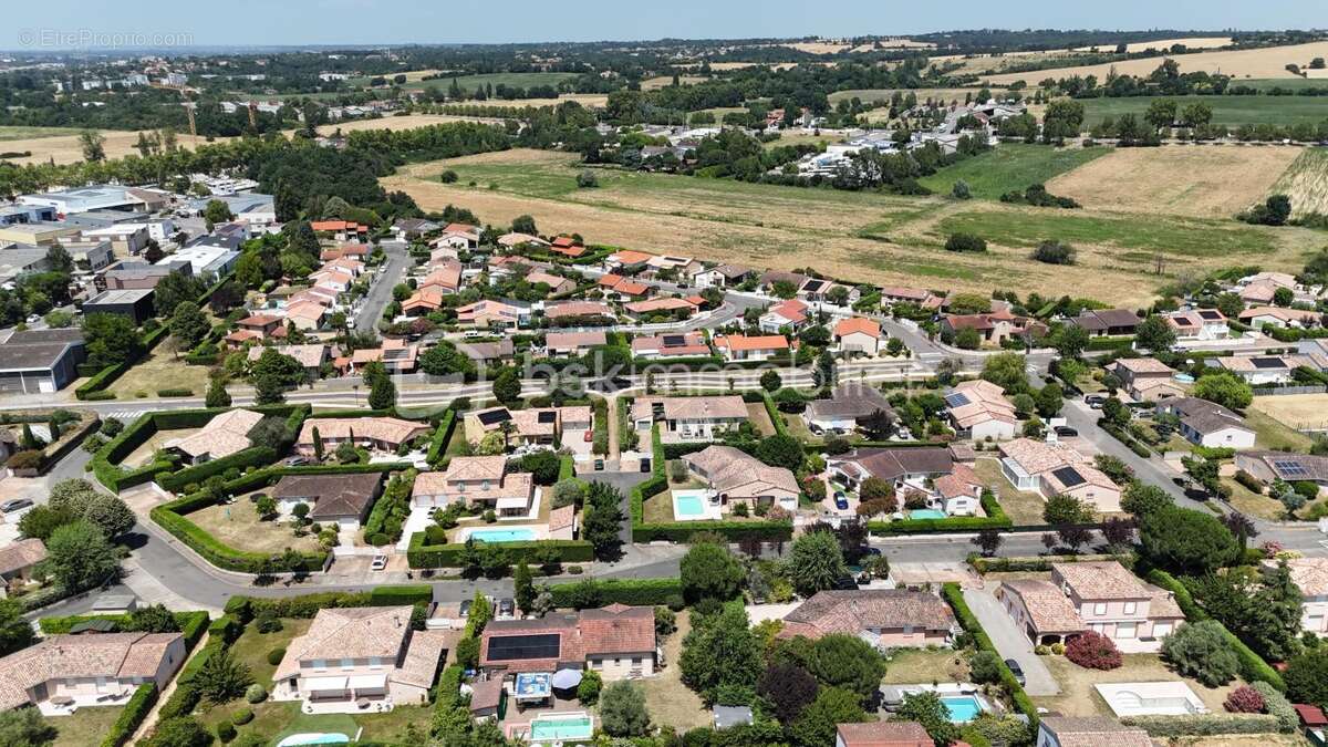 95 m² / Plain-pied / Jardin privé / Garage / Quint-Fonsegrives, secteur Hélène Boucher - photo 11