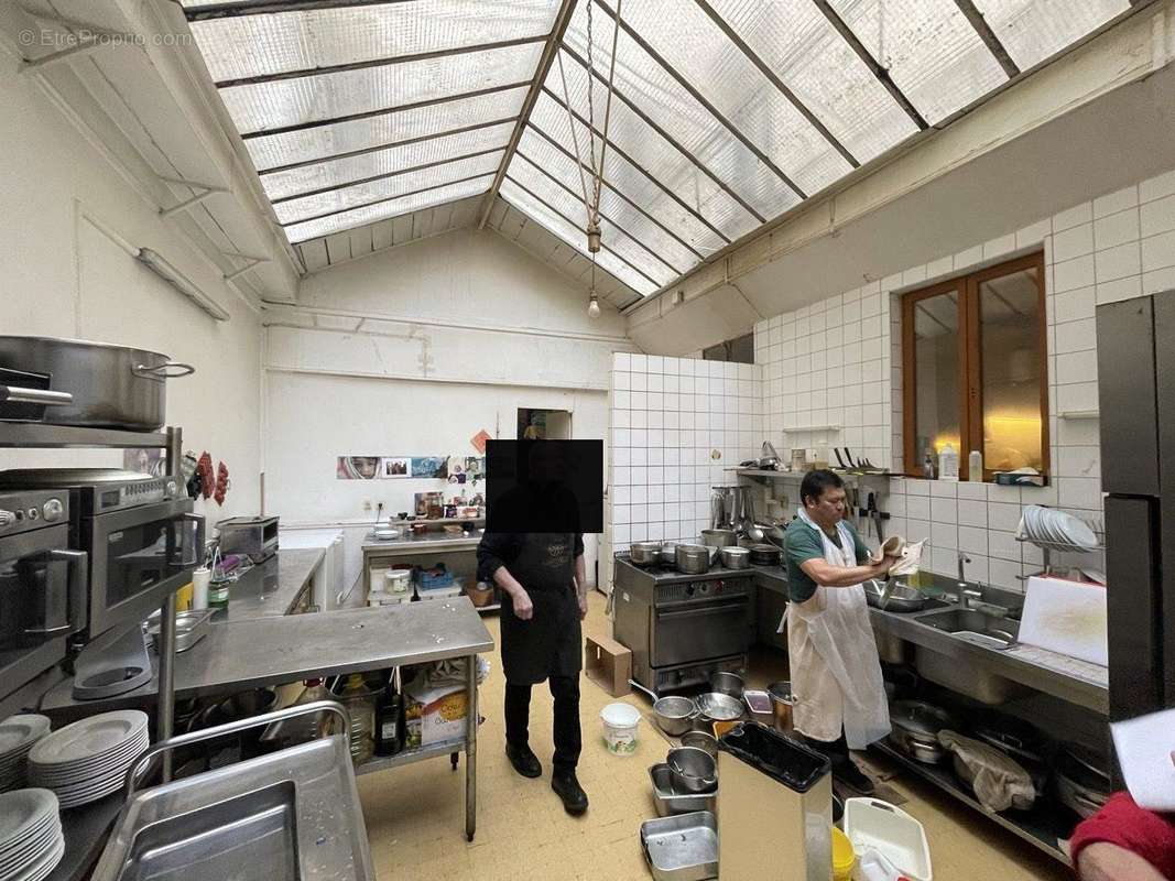 140 m² à Paris-5e  - photo 2