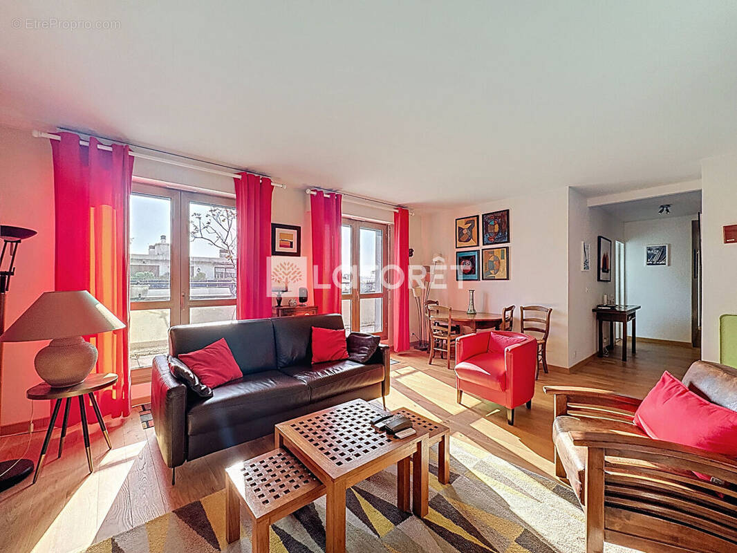 Appartement à SURESNES