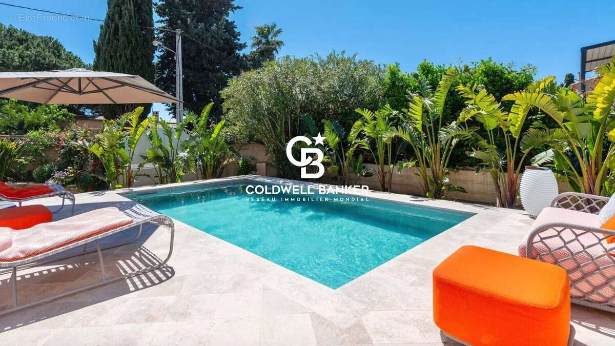 Emplacement exceptionnel, villa sur la plage - photo 2