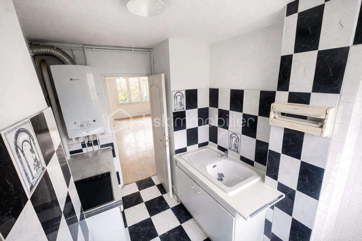 Appartement à CLICHY-SOUS-BOIS