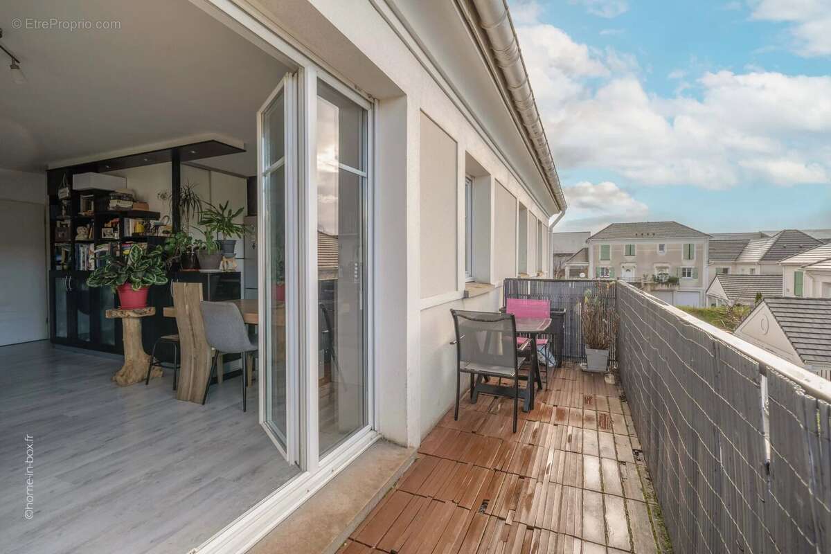 Appartement à MAGNY-LE-HONGRE