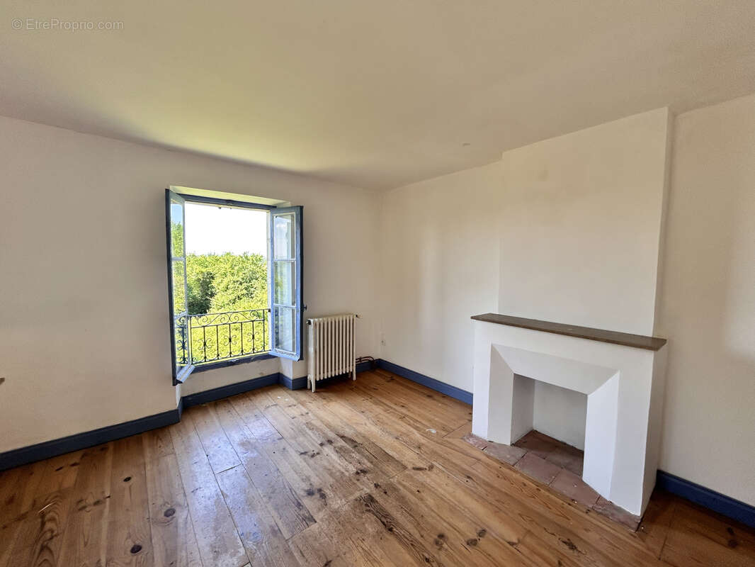 Maison à BEAUMARCHES