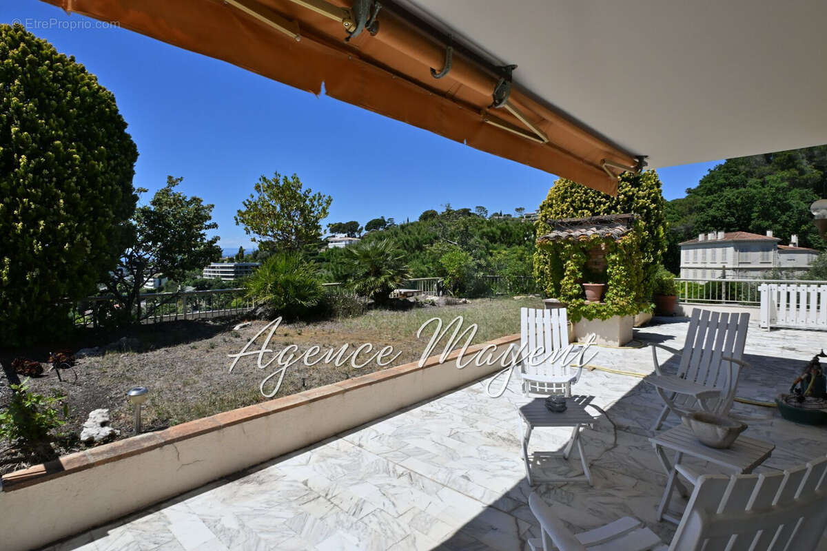 Appartement à LE CANNET