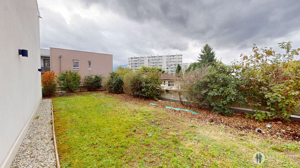 Maison à SAINT-MARTIN-D&#039;HERES