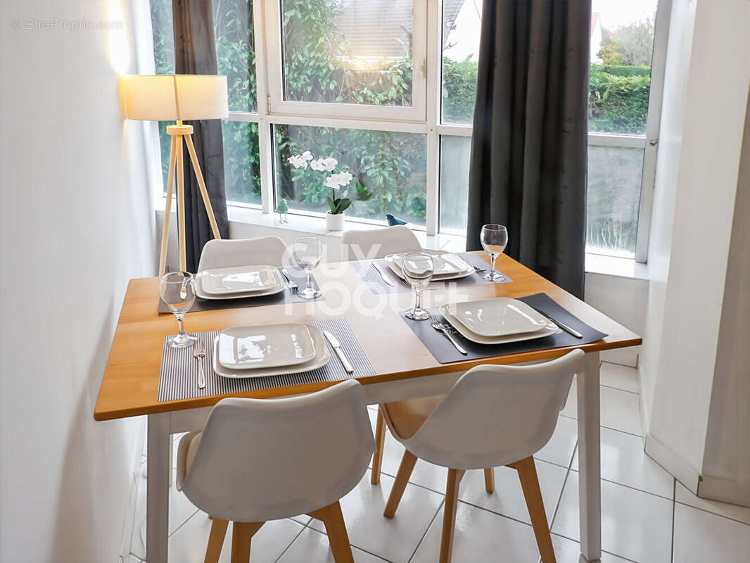 Appartement à MAGNY-LE-HONGRE