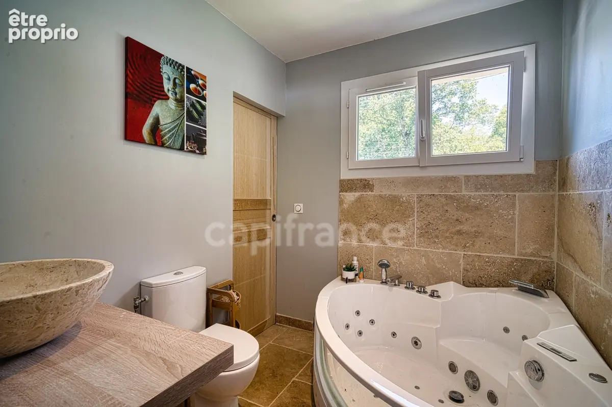 Maison de plain-pied 156 m² – 5 chambres - Montussan - photo 9