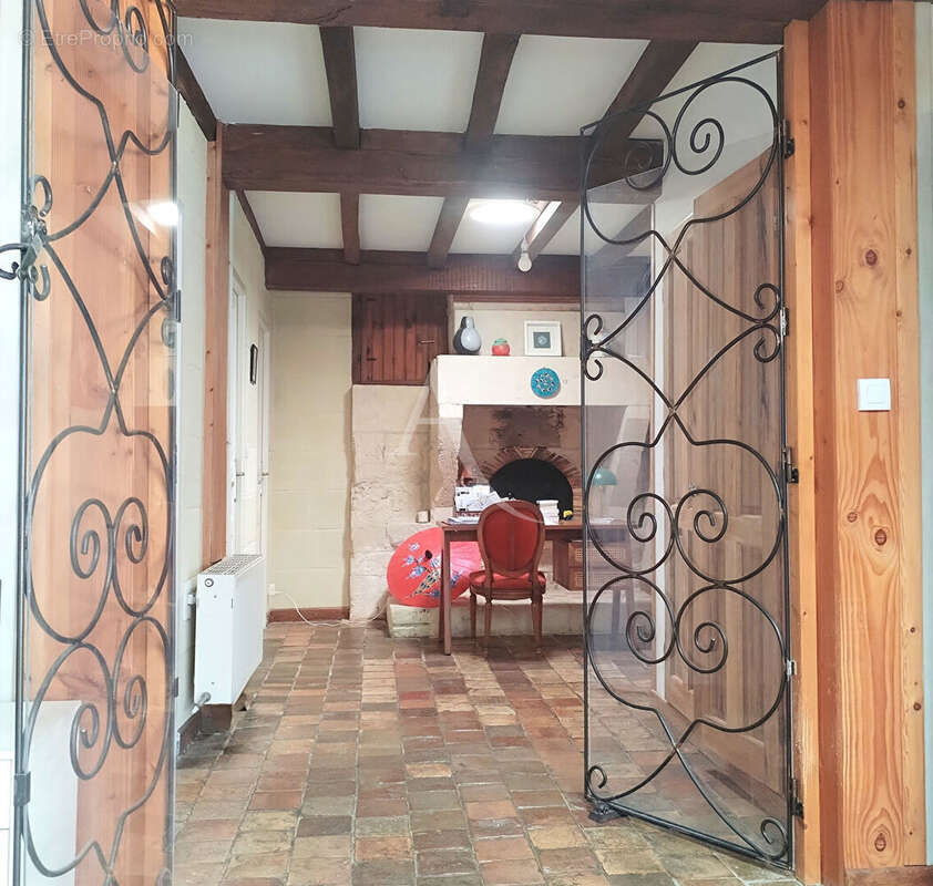 Maison à SAINT-GEORGES-DES-COTEAUX