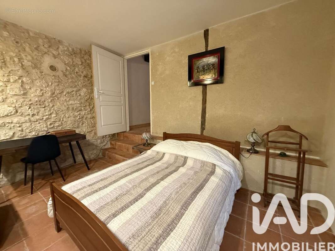 Maison 250 m² à Faurilles  - photo 9