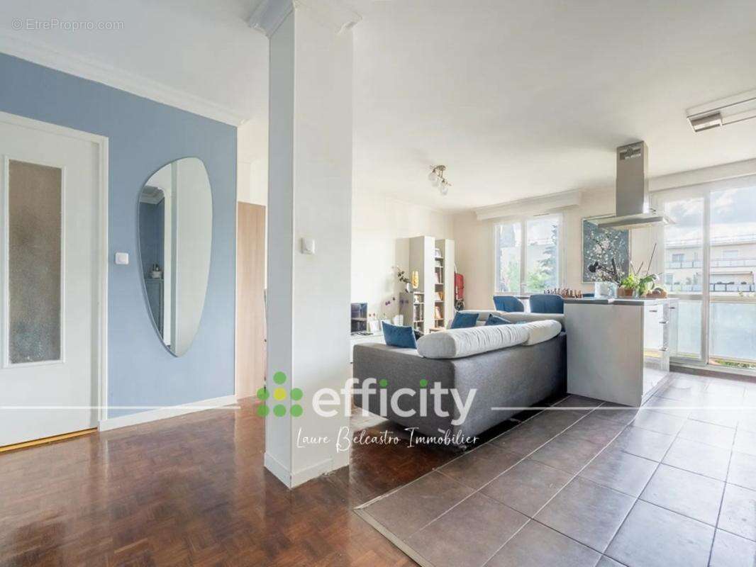 Appartement à SAINT-MAUR-DES-FOSSES