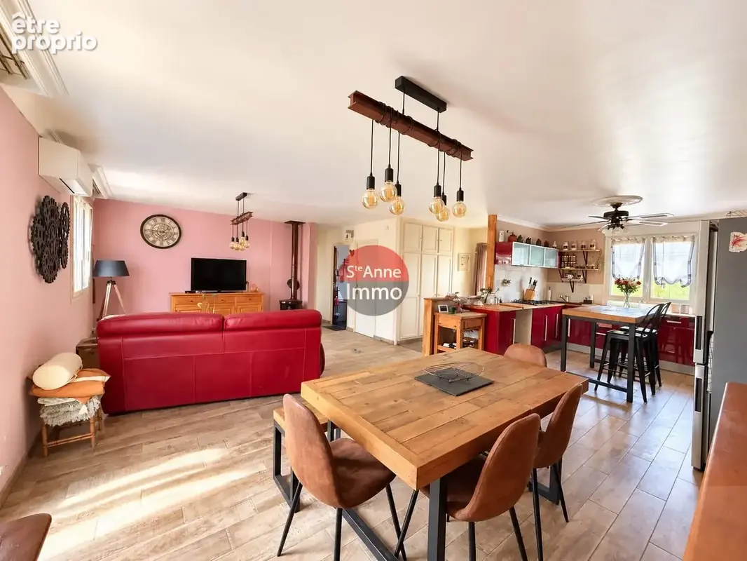 Tilloloy - maison individuelle - 2 chambres - sous sol complet - plain pied - garage - dependance - jardin - photo 2