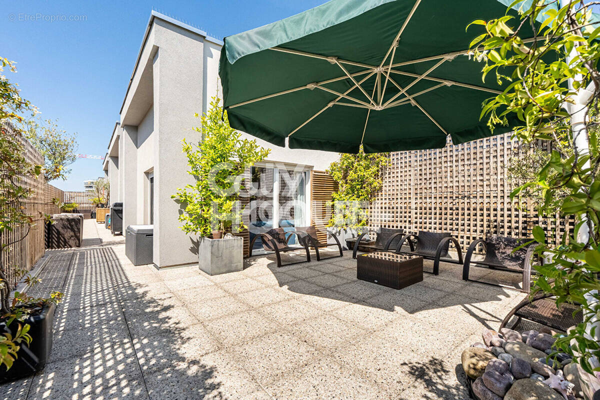 Appartement à GENNEVILLIERS