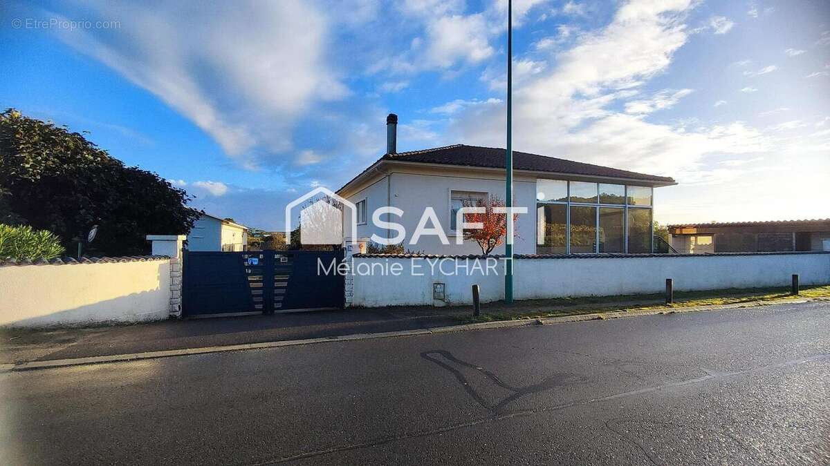 Photo 2 - Maison à TROIS-PALIS