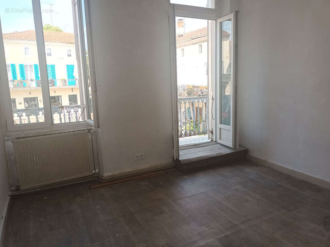 Immeuble de rapport au coeur de Clairac - photo 5