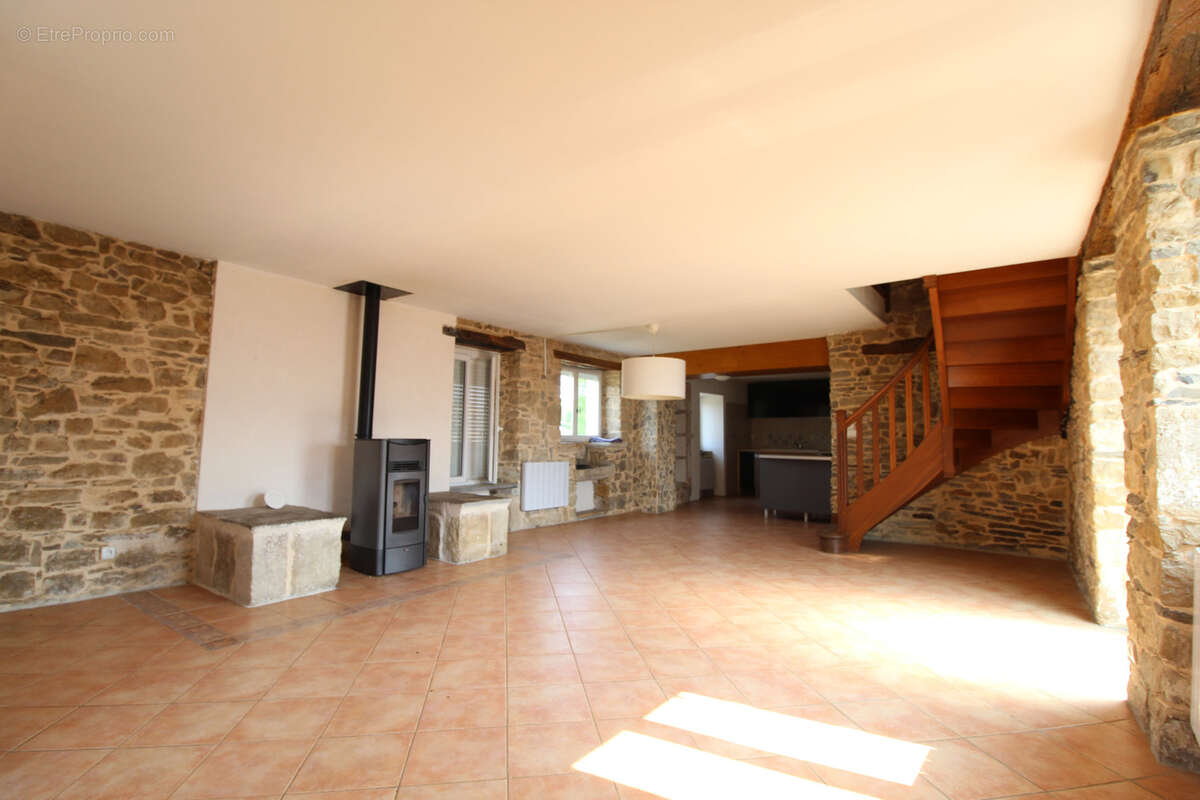 Maison à SAINT-AFFRIQUE