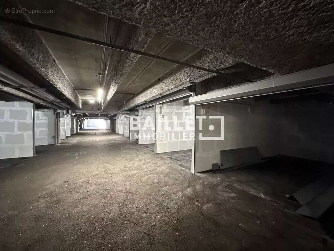 Autre à VILLENEUVE-LOUBET