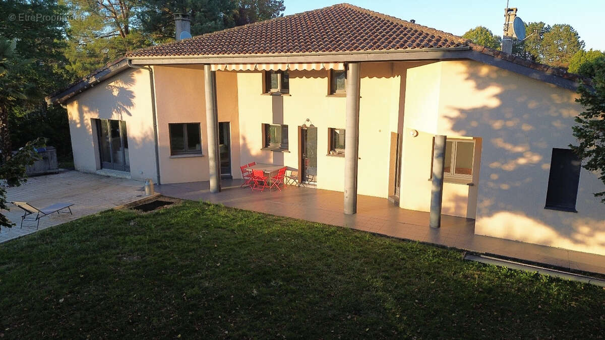 Maison à LE PASSAGE