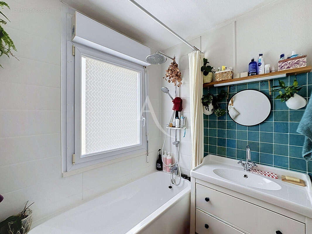 Appartement à LES PONTS-DE-CE