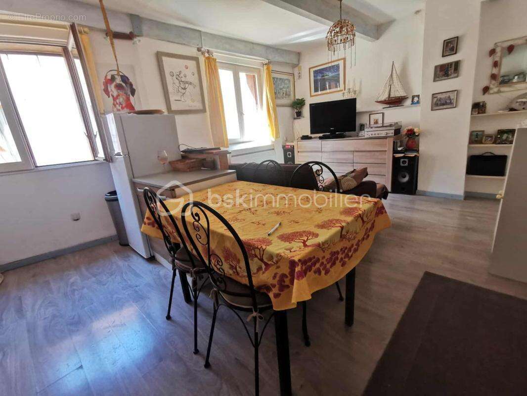 THOARD – Maison de village avec vue imprenable et fort potentiel locatif - photo 4