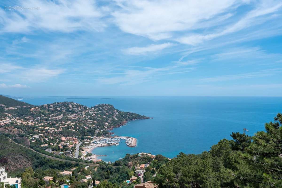 Maison à THEOULE-SUR-MER