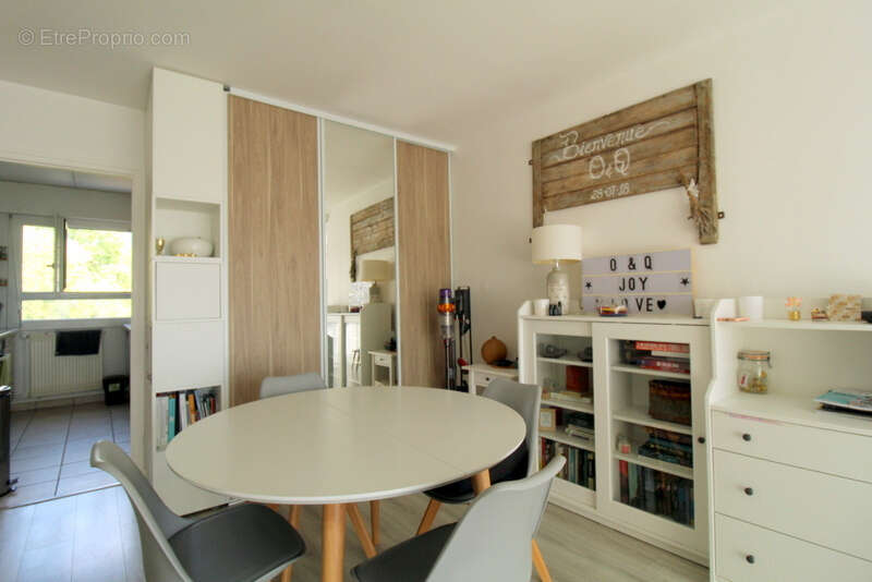 Appartement T3 dernier étage  GEX - photo 4