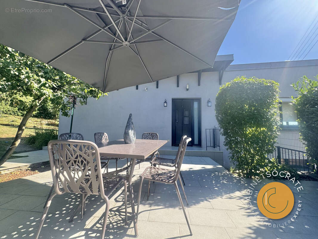 Maison 182 m² à Chavigny  - photo 3