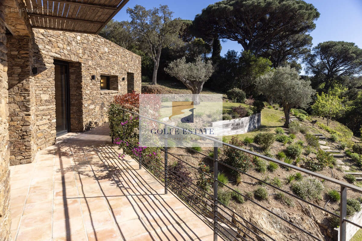 Maison à LA CROIX-VALMER