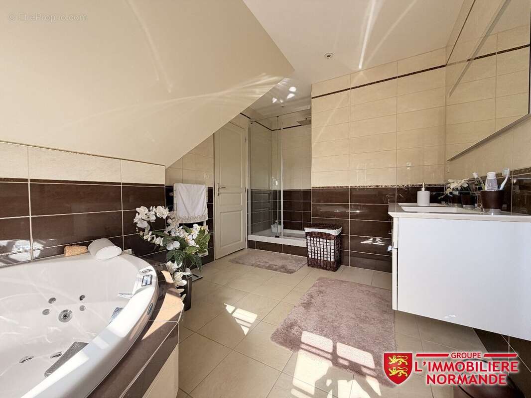 Maison à AUTHEUIL-AUTHOUILLET