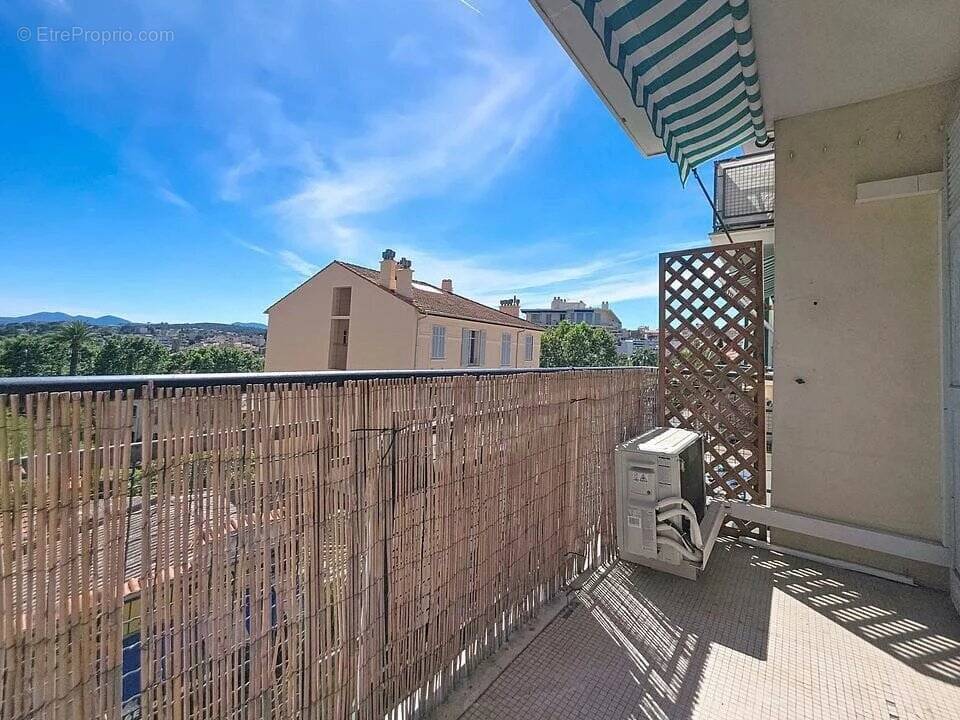 Appartement à LE CANNET