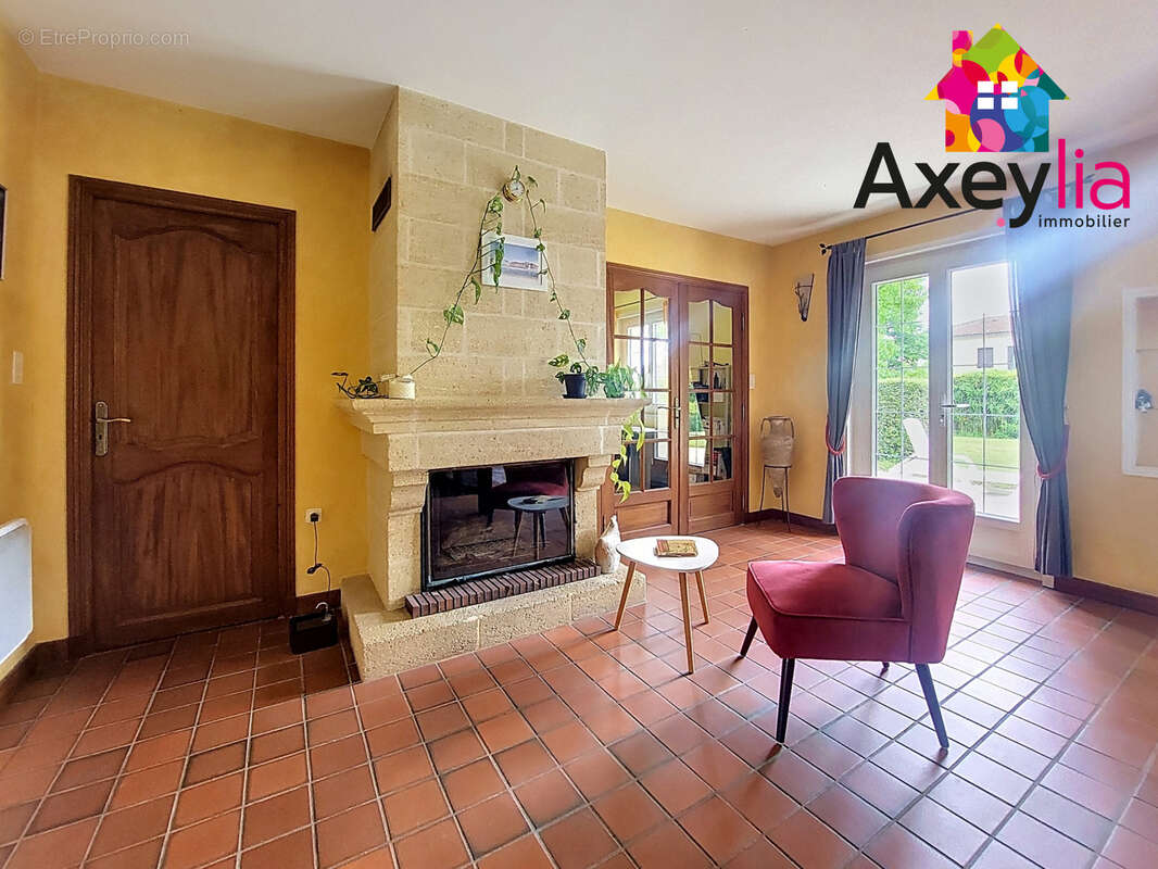 Maison à PERREUX