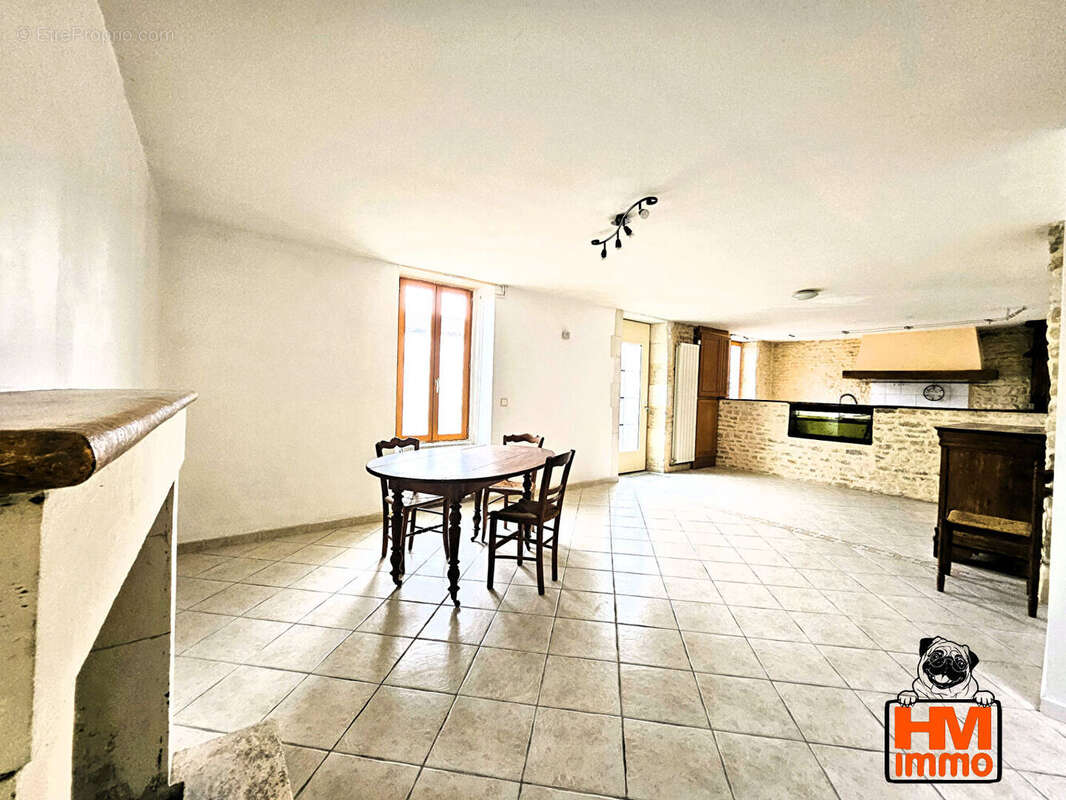 Maison à NUAILLE-D'AUNIS