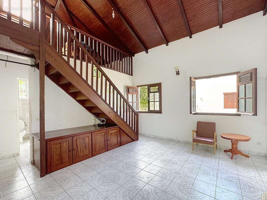 Maison à CAPESTERRE-BELLE-EAU