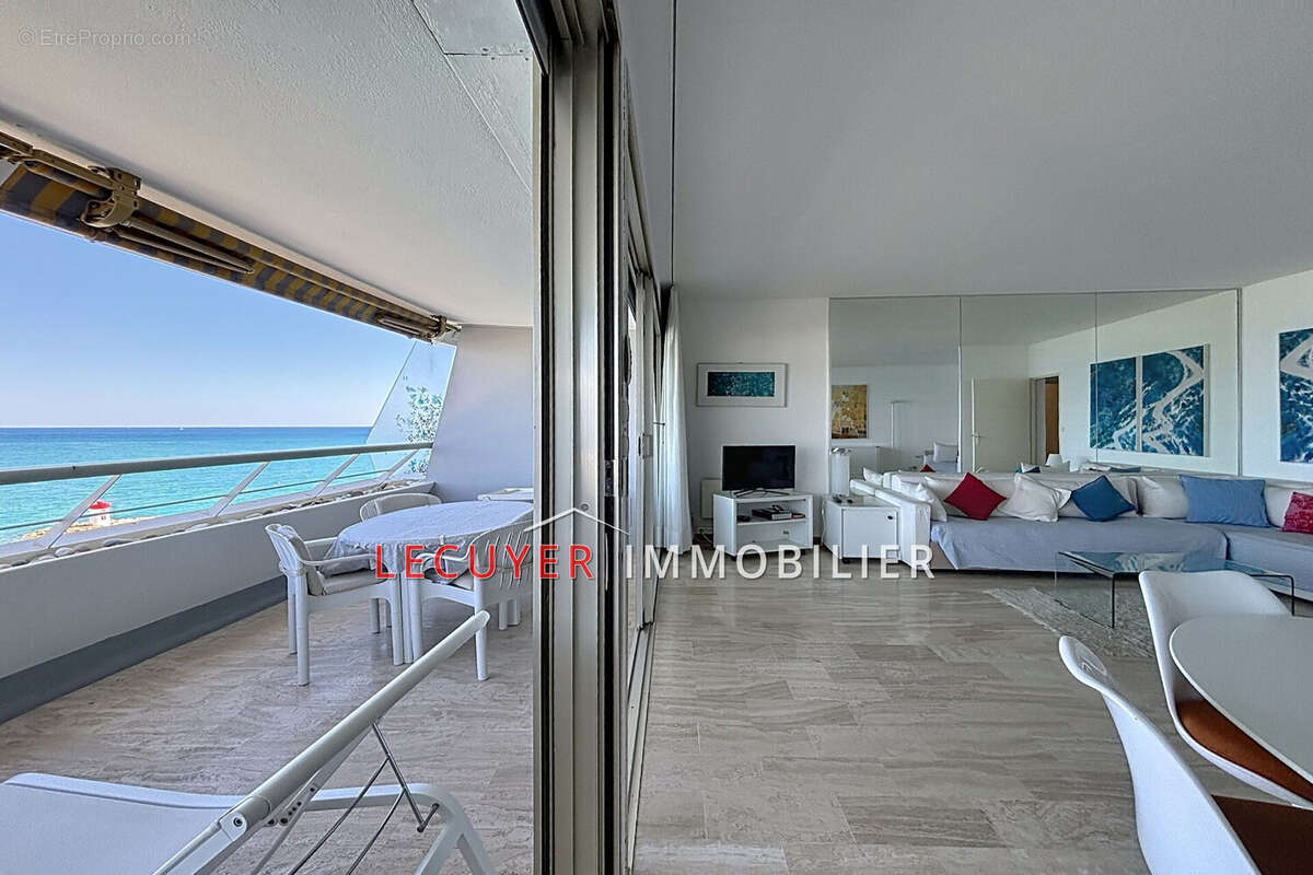 Appartement à VILLENEUVE-LOUBET