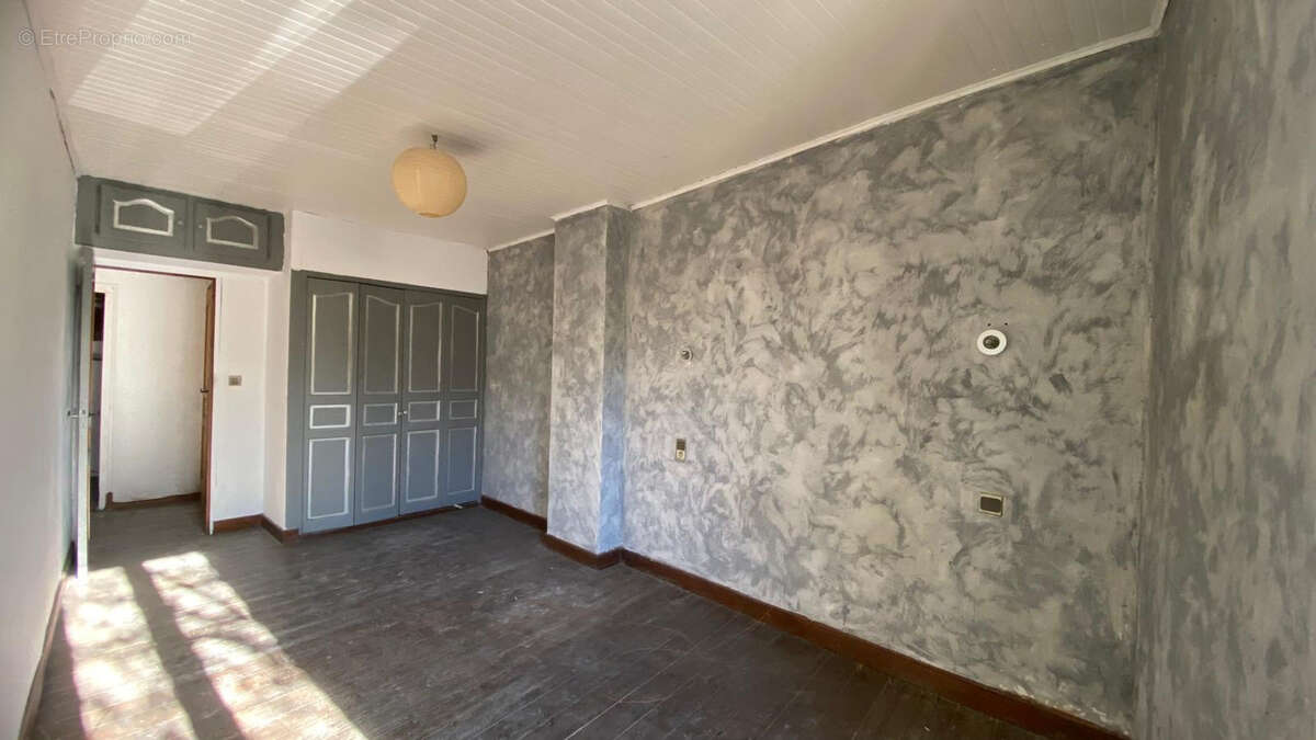 Maison à LEZIGNAN-CORBIERES