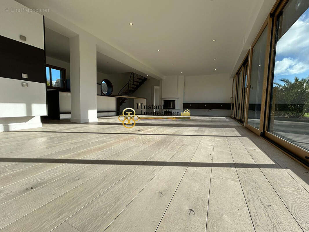 Maison à PLOUNEVEZ-LOCHRIST