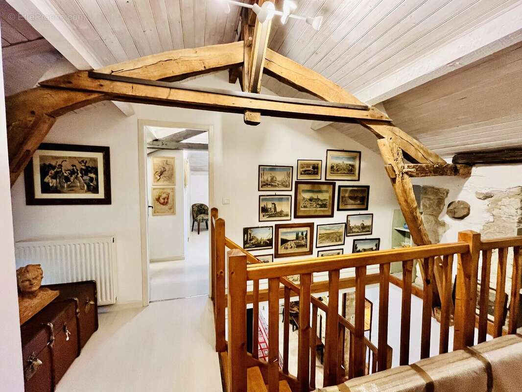 Maison élégante avec piscine, maison d'amis et vue imprenable - photo 11