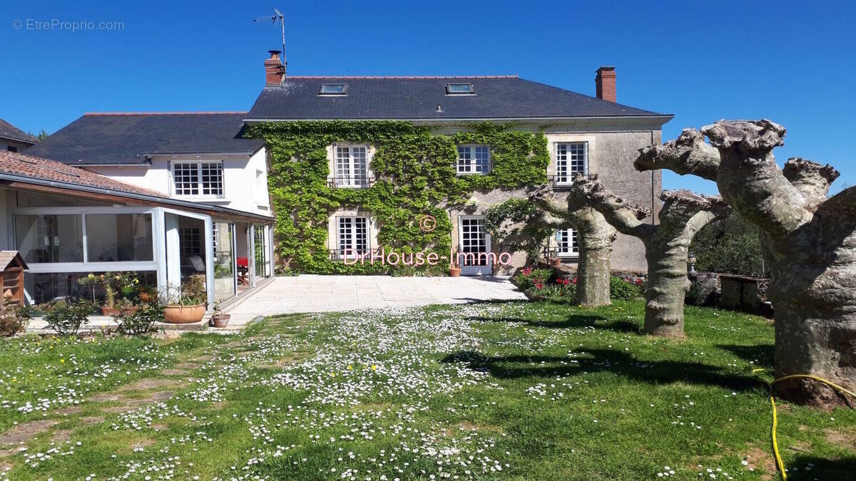 Maison à AUBIGNE-SUR-LAYON