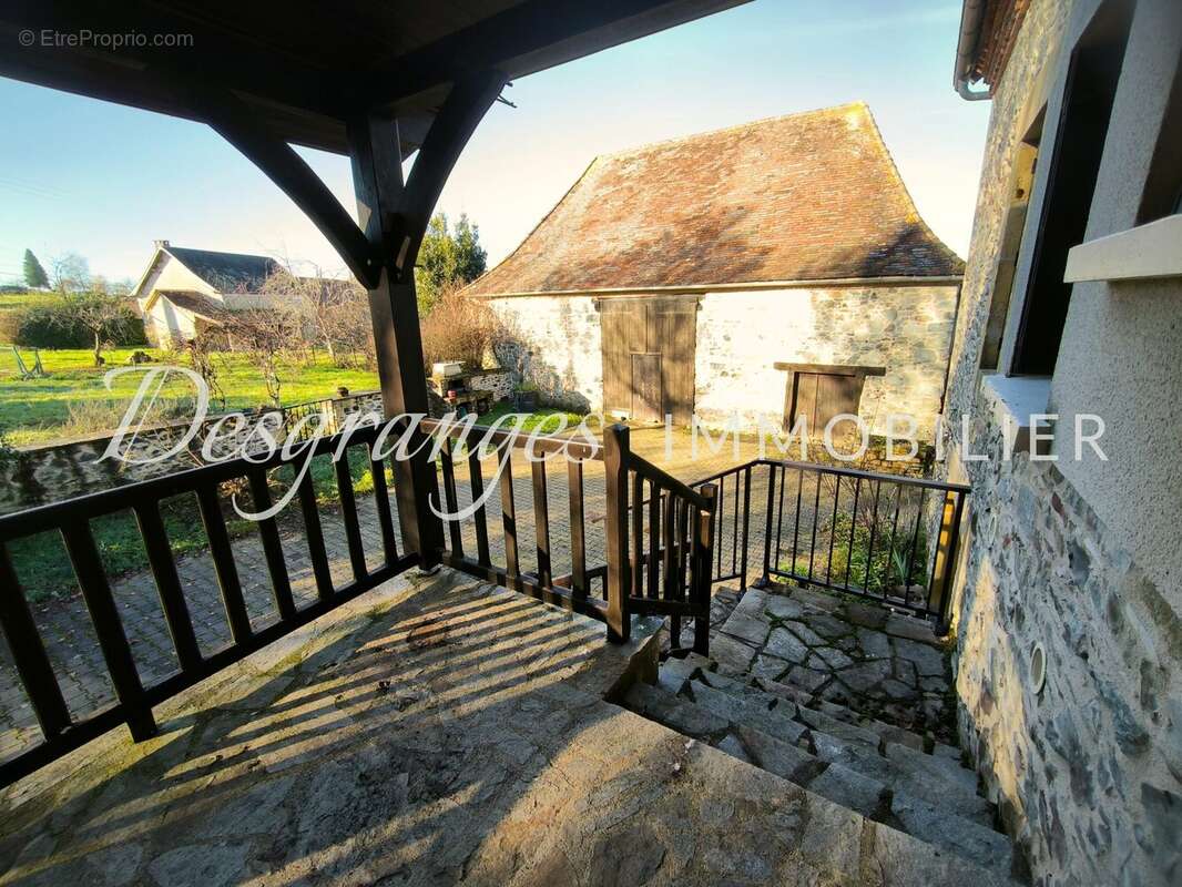 Maison à SAVIGNAC-LEDRIER