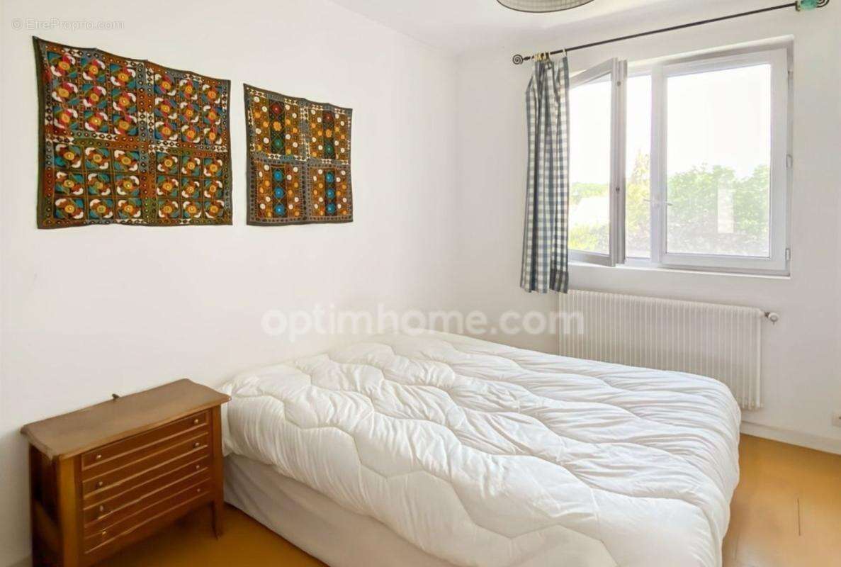 Magny les hameaux (78) - maison - 8 pieces - 211m2 - 6 chambres - terrain 680m2 - residentiel - terrasse - comble amenageable -  - photo 14