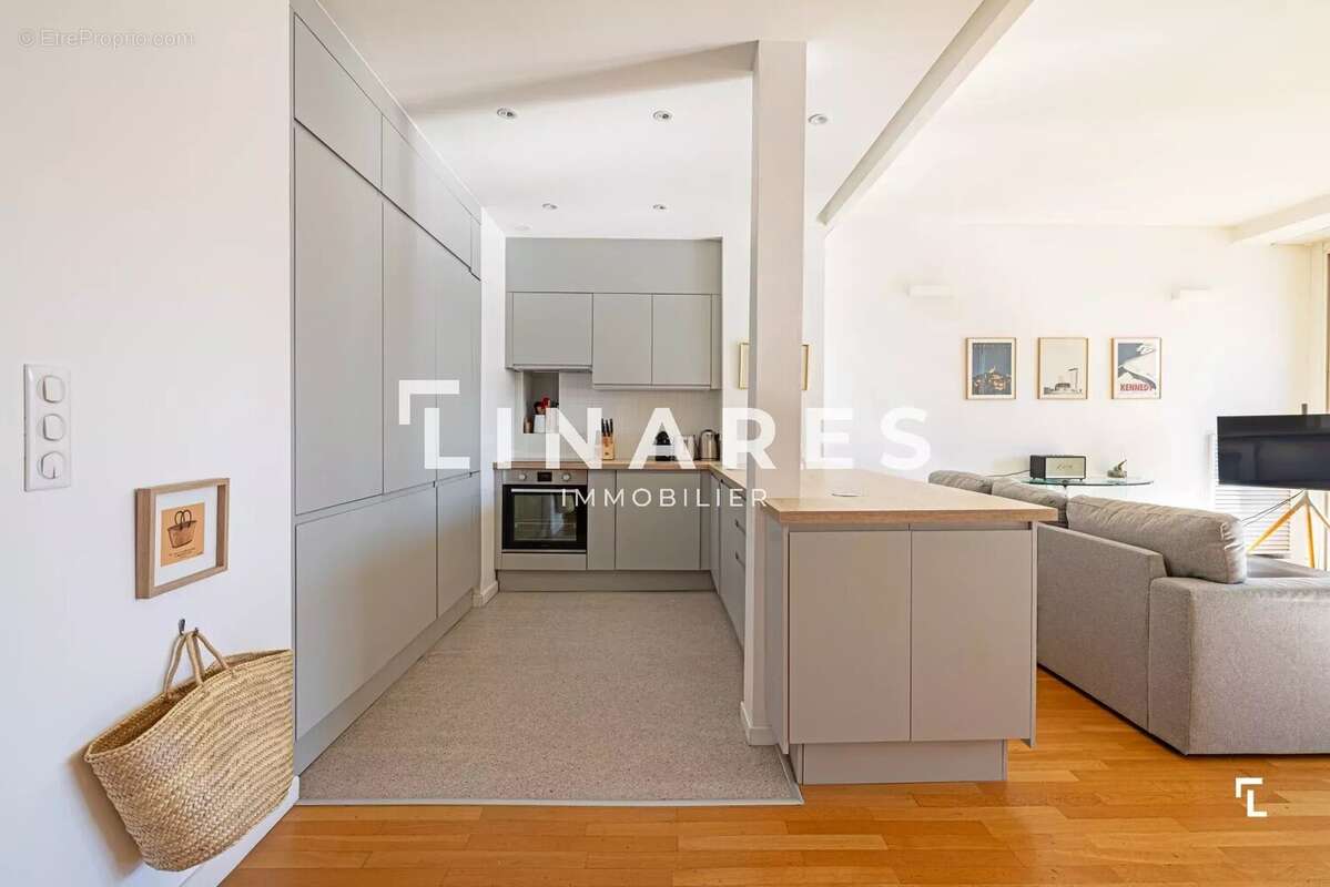 Appartement à MARSEILLE-2E
