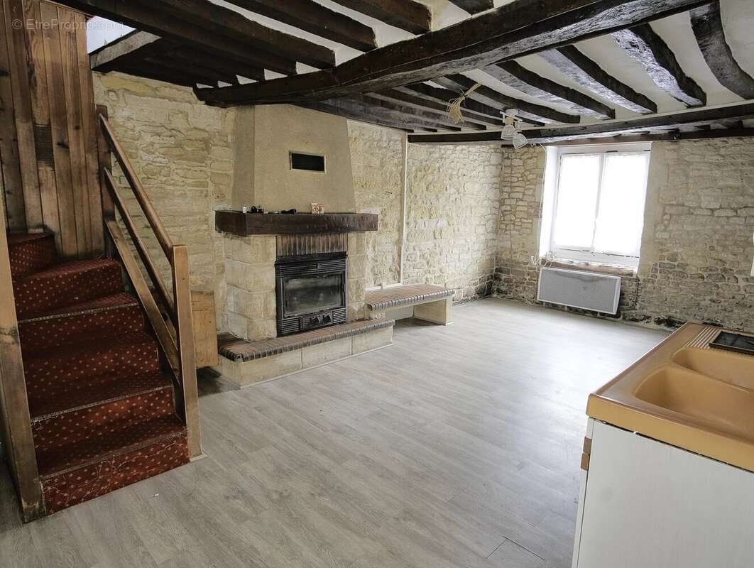 Maison à CRESSERONS