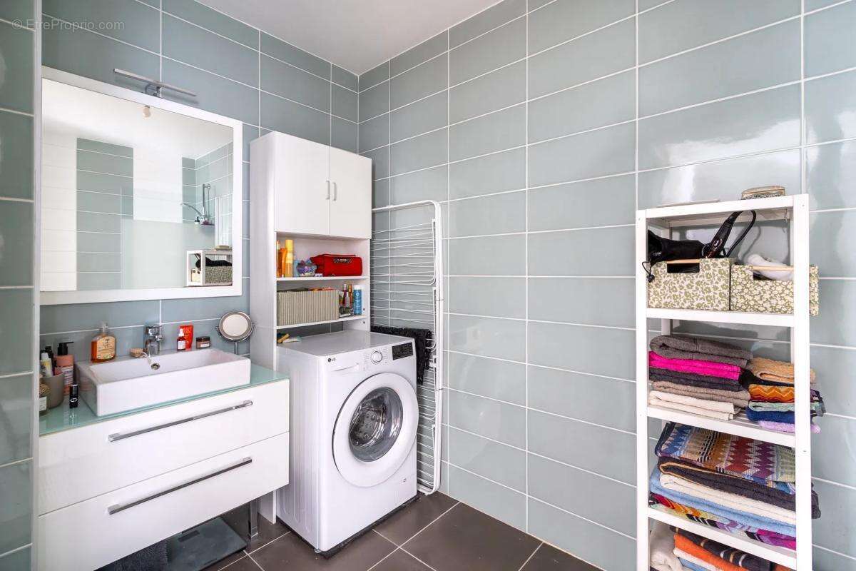 Appartement de 61m2 à Toulon avec balcon - garage possible - photo 12