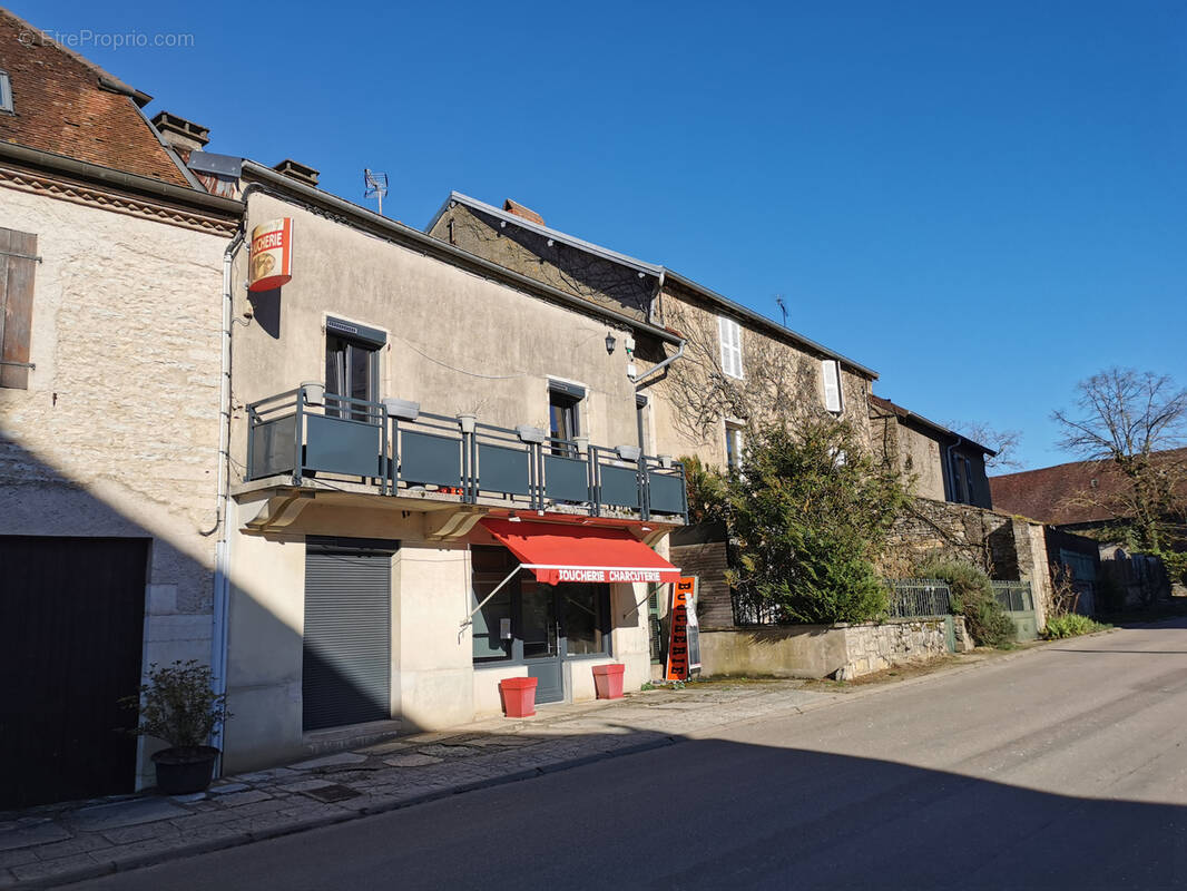 Appartement à MONTAGNEY