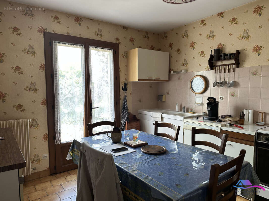 Cuisine - Maison à SAINT-SATURNIN