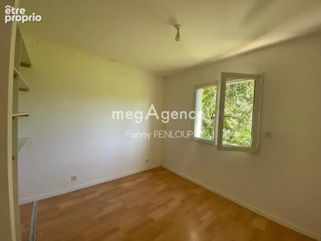 LA COLOMBE - 50800 : Maison de plain-pied de 111 m2 avec jardin et garage - photo 4