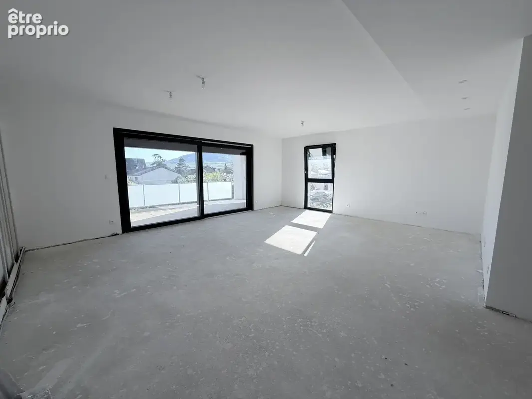 Appartement neuf disponible immédiatement   Frais de notaire réduits à environ 2,5 % - photo 3
