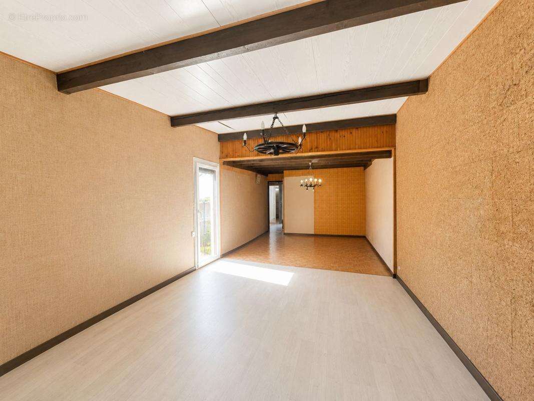 Maison 122 m² à Saint-Quentin-Fallavier  - photo 4